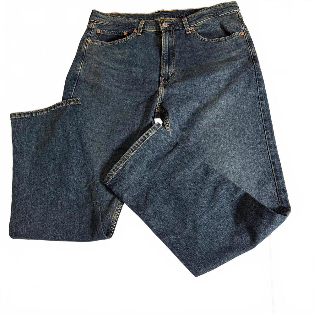 LEVI's‎ Men's 505. 36 x32  Regular fit. Straight. Medium Wash